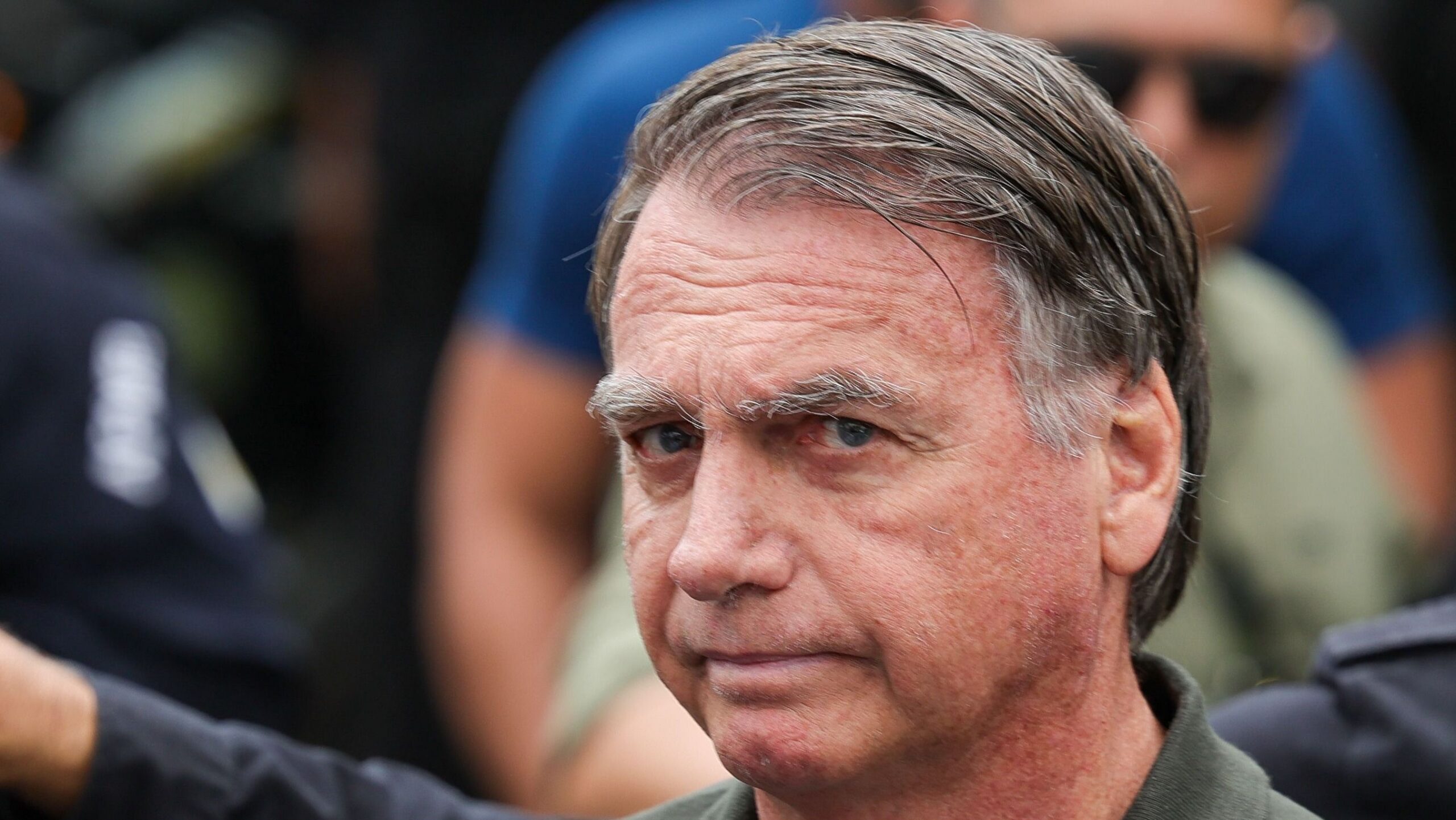 Moraes autoriza Bolsonaro a receber estímulo craniano efetivo