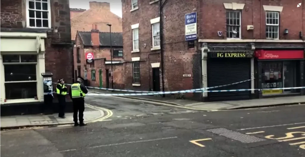 Sete ficam feridos após carro atingir pedestres em Derby