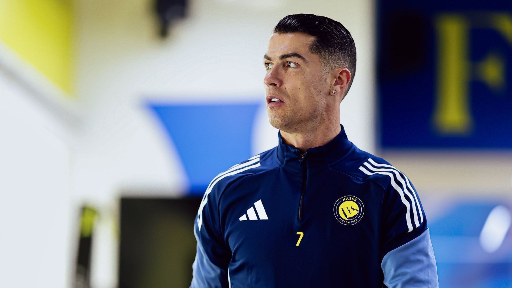 Em meio à Guerra, CR7 busca recuperação de lesão na Espanha