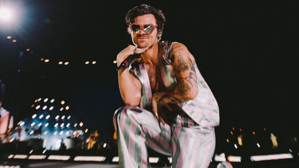 Nova turnê de Harry Styles terá show histórico ao vivo