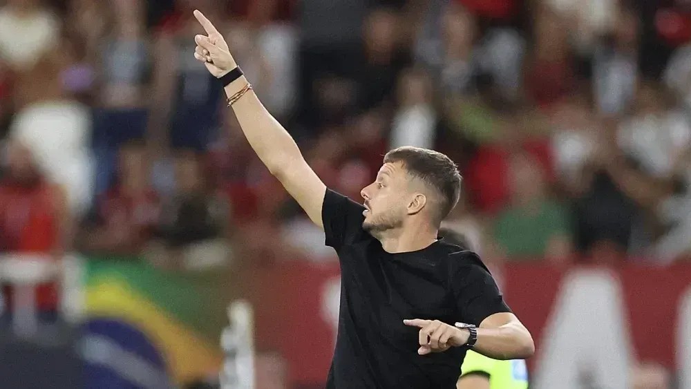 Anselmi desabafa após derrota para o Flamengo: lições aprendidas