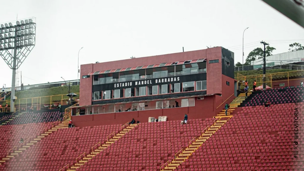 Vice-líder, São Paulo busca vitória crucial no Brasileiro