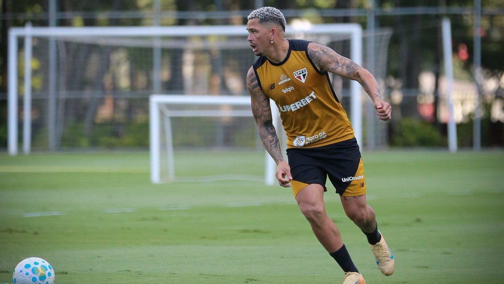 Pressionado, São Paulo busca vitória contra Juventude na Copa