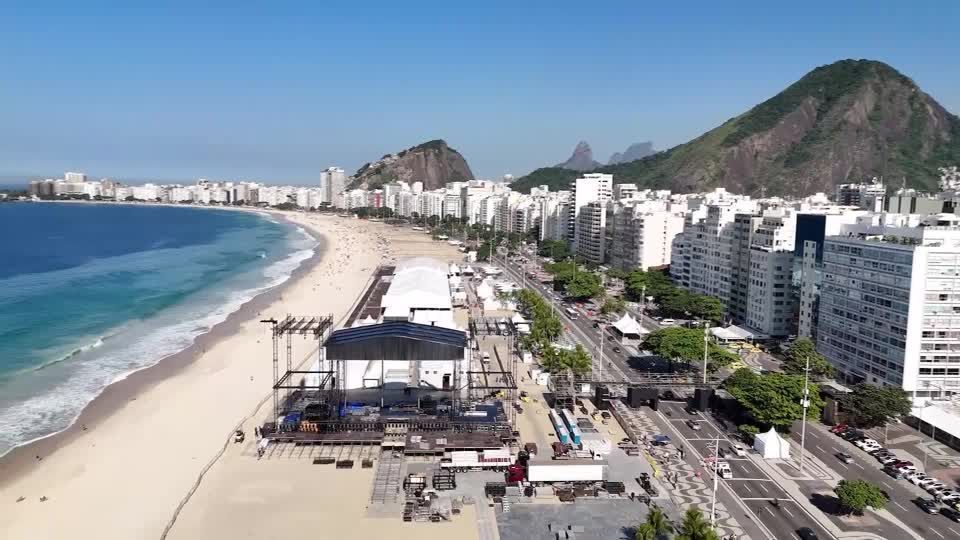 Todo Mundo No Rio: Montagem do Palco de Shakira em Andamento