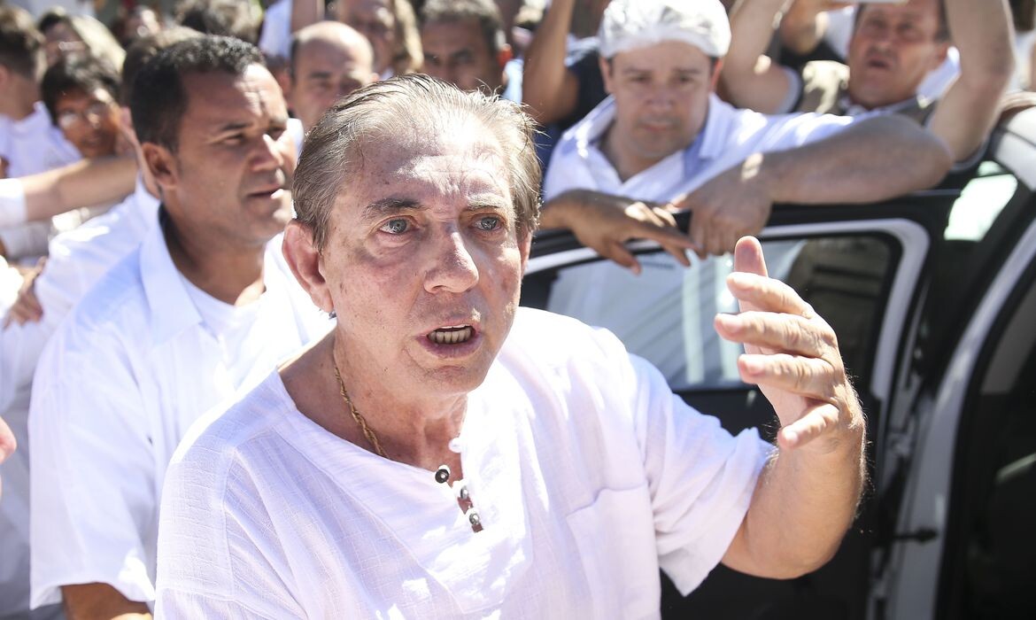 De 500 para 200 anos: redução da pena de João de Deus