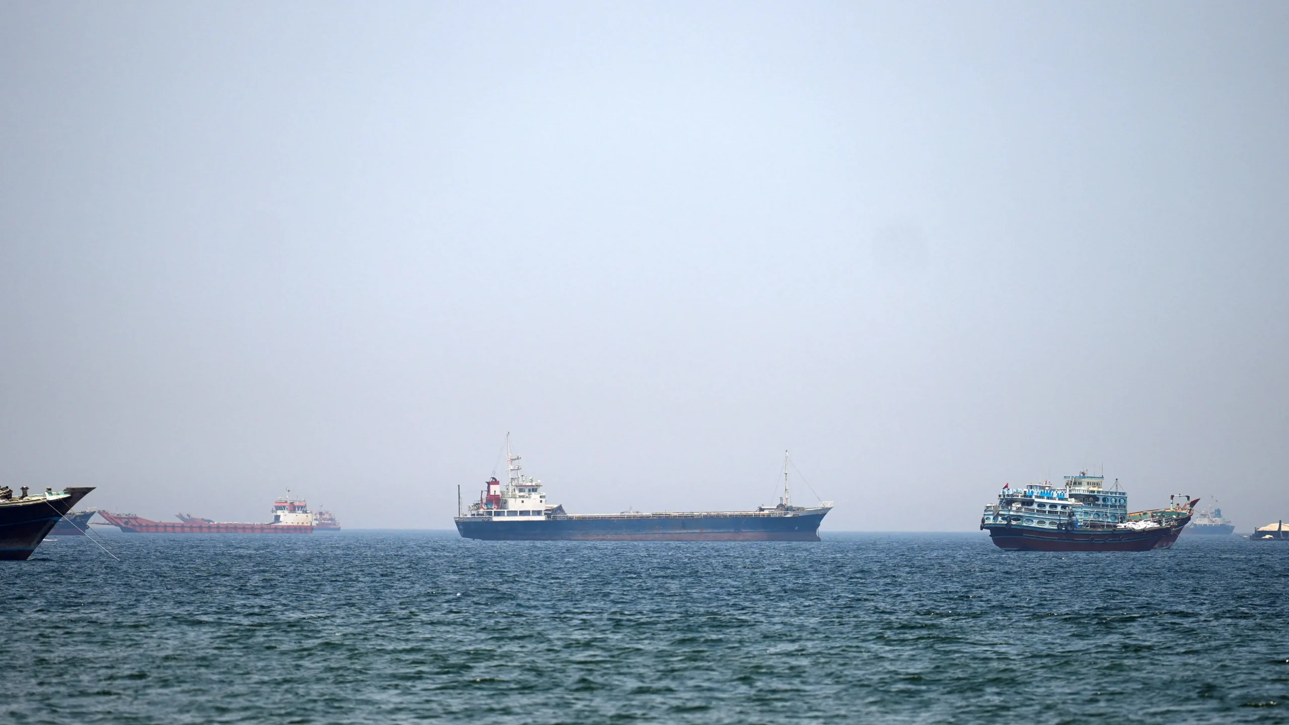 Irã diz que navios com sanções terão problemas em Ormuz