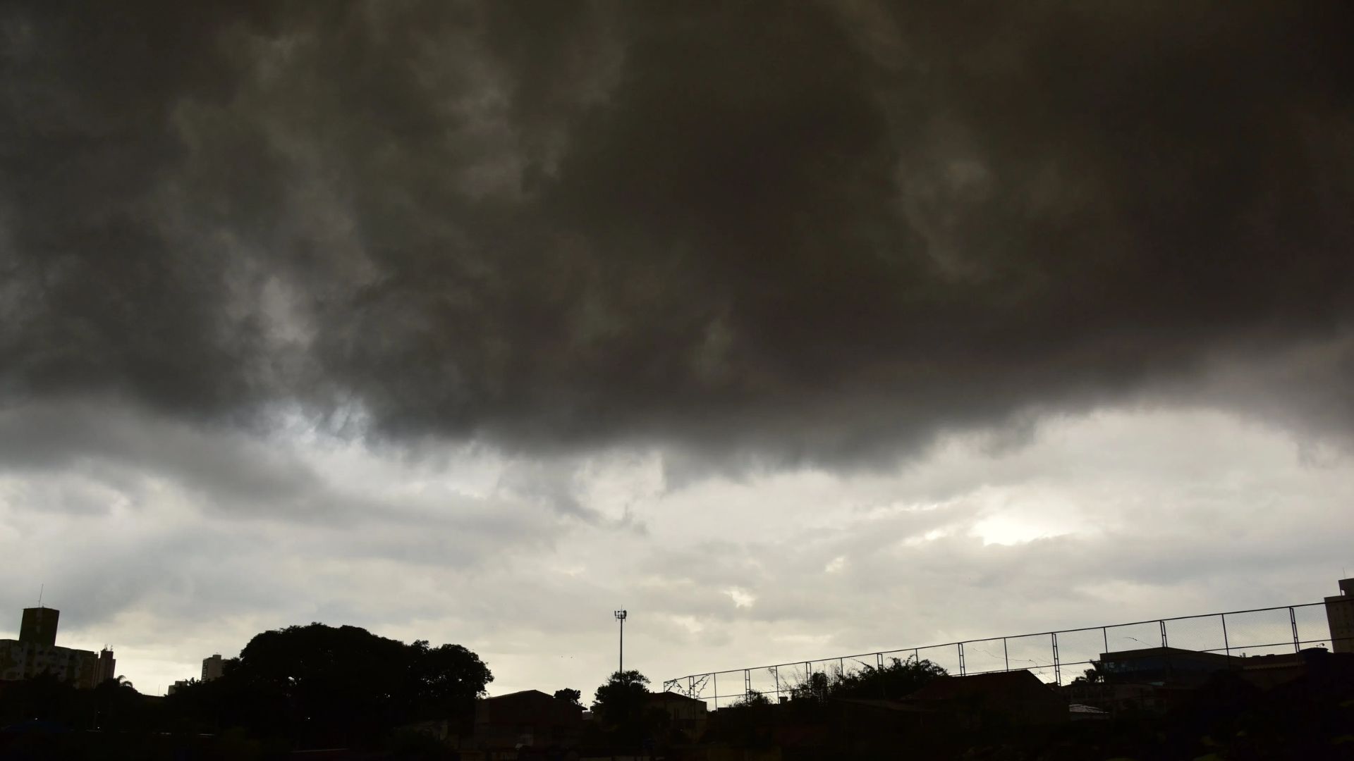 Chuva volta a avançar pelo Brasil nesta sexta; saiba mais sobre a previsão