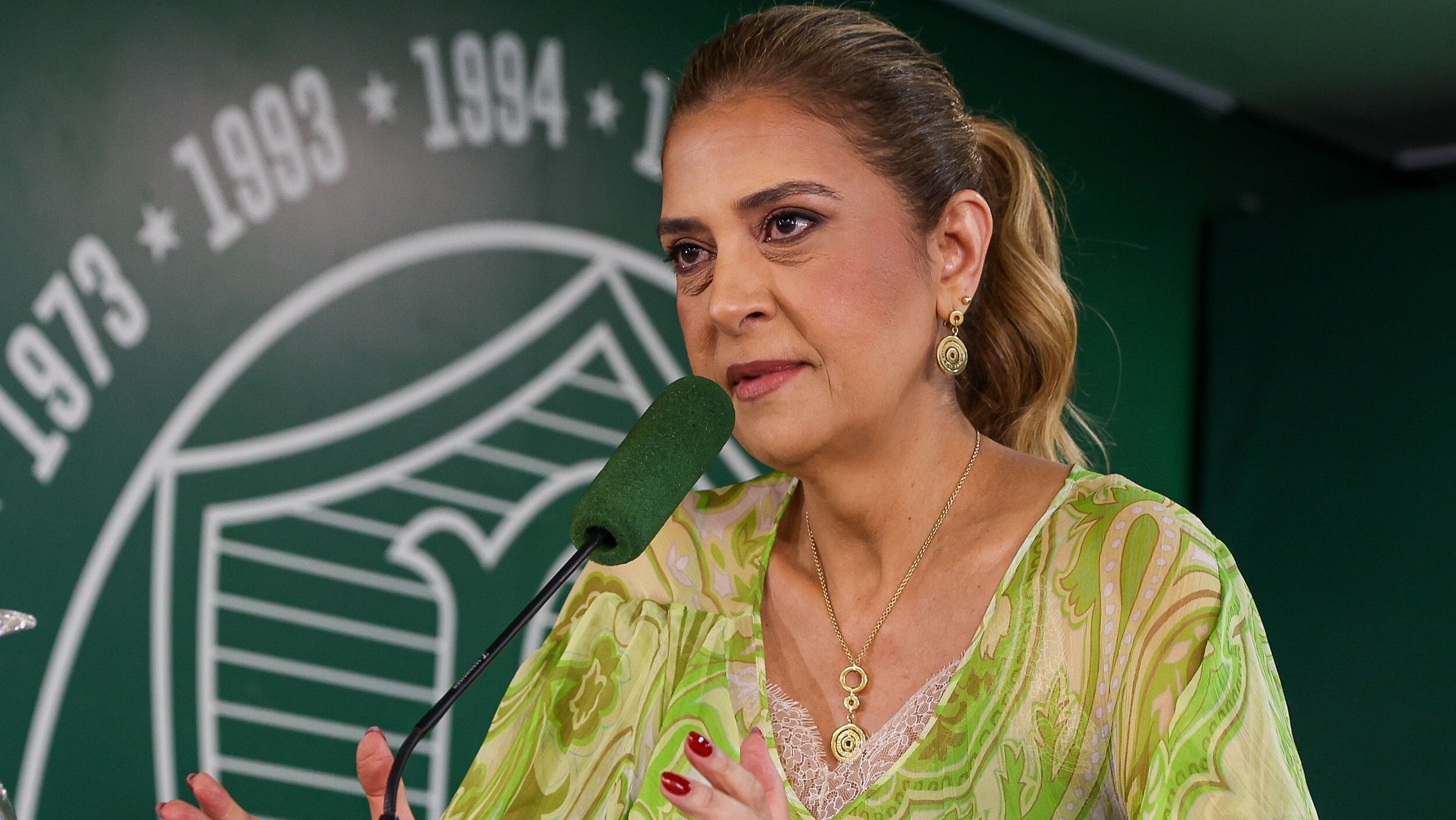 Leila Pereira é direta sobre possível saída de Abel Ferreira