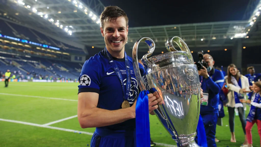Ídolo do Chelsea, Azpilicueta anuncia aposentadoria no final da temporada
