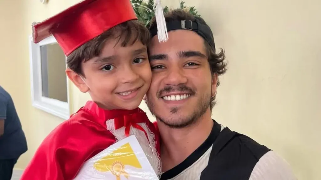 Veja como está João Fernandes, ator e pai solo atualmente