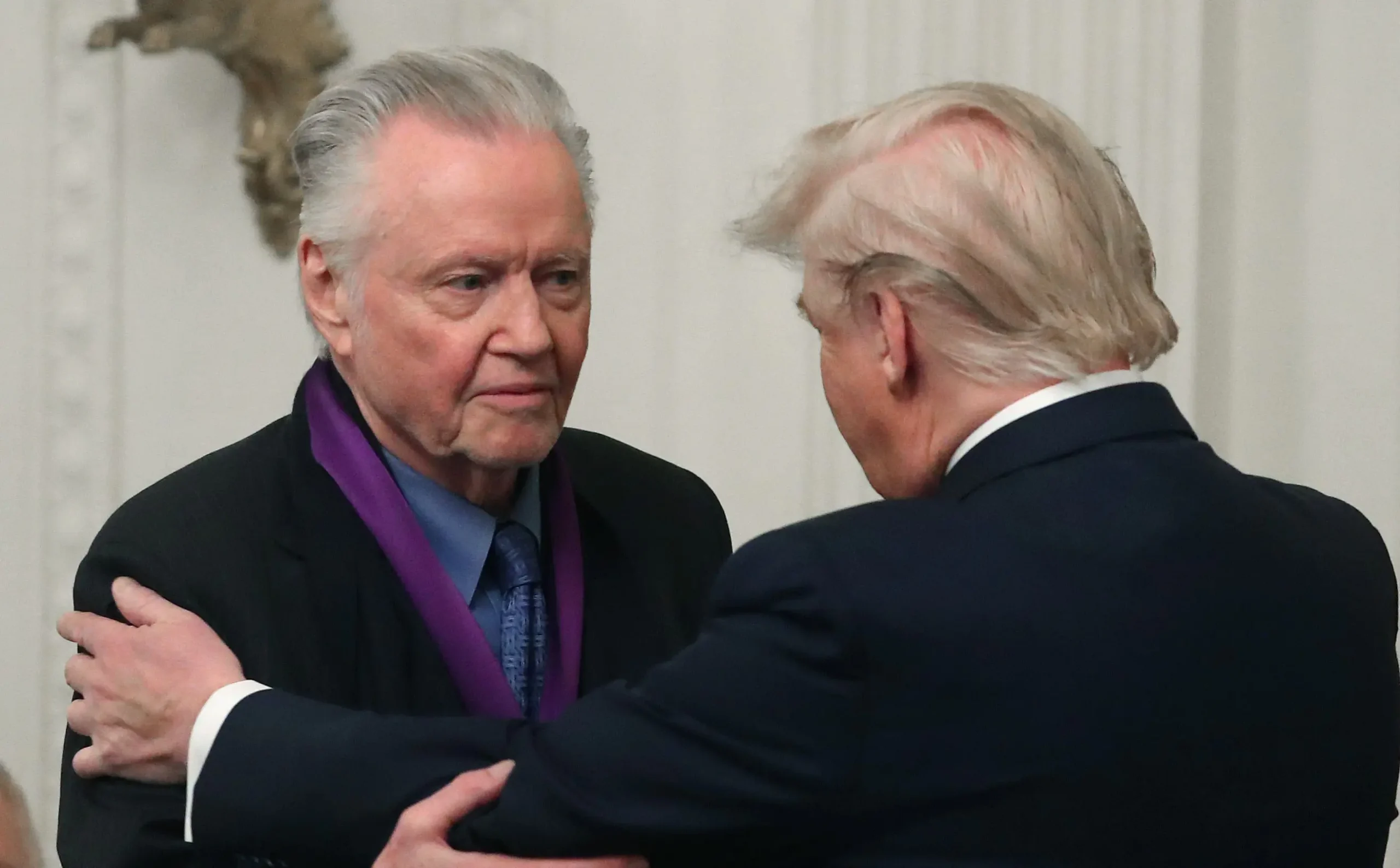 Jon Voight se reúne com Trump para apoiar incentivos fiscais