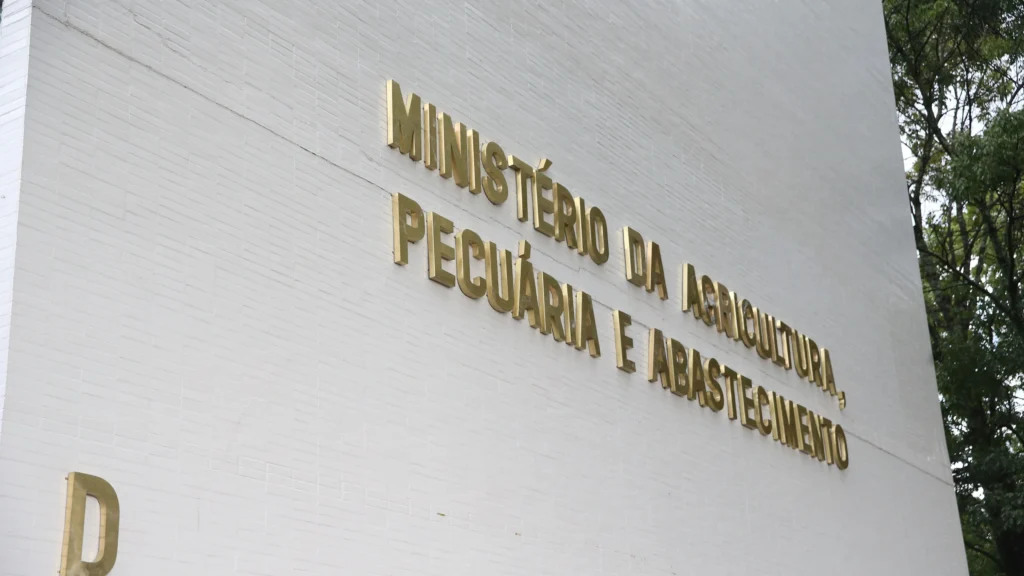 Ministério da Agricultura estabelece gabinete de crise para melhorar relações com a UE