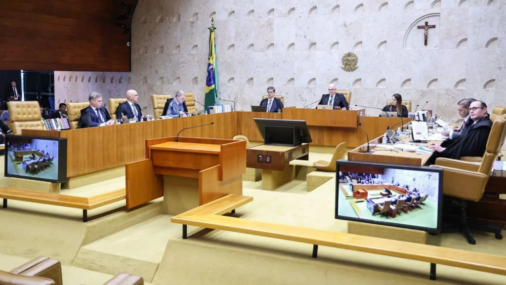 Fachin tem almoço com ministros para debater regulamentação das big techs