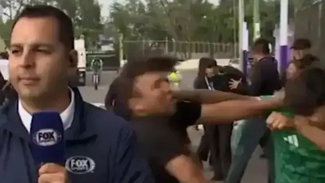 Mexicanos trocam socos ao vivo na TV após estreia da Copa do Mundo