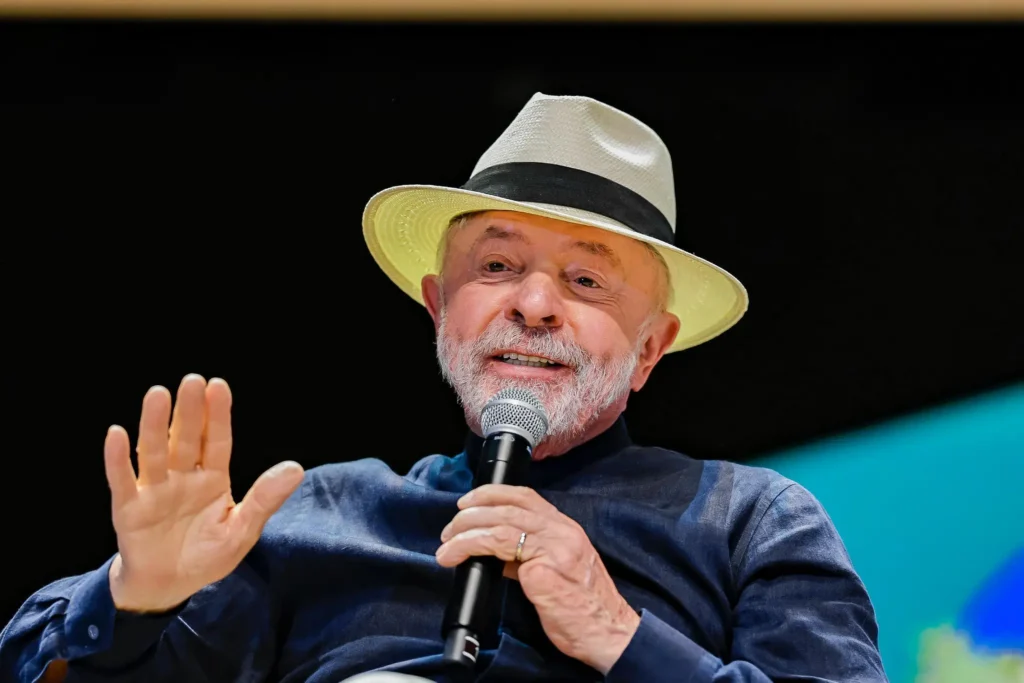 Lula chega na França para participar de cúpula do G7 e debater desenvolvimento