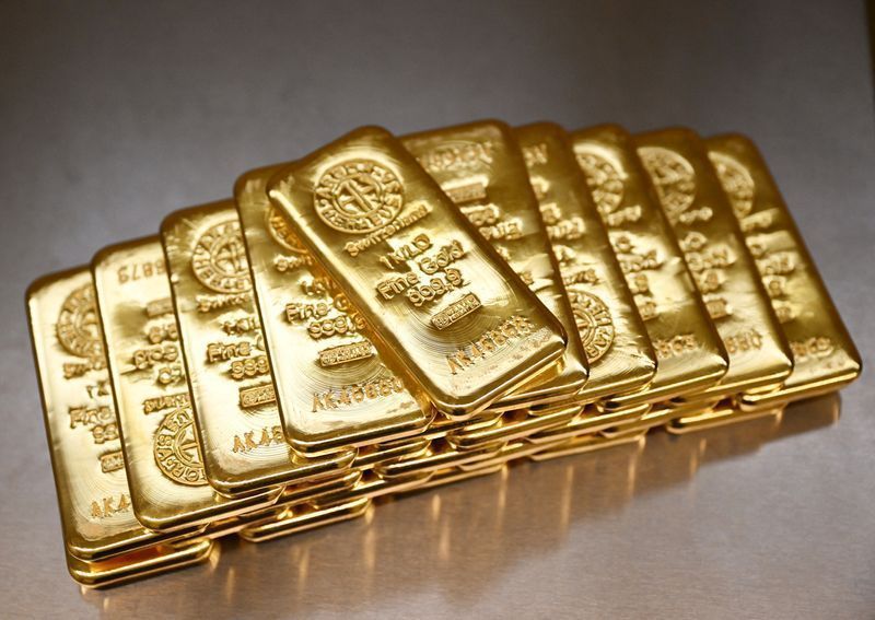 Ouro fecha em alta com acordo EUA-Irã e desafios inflacionários