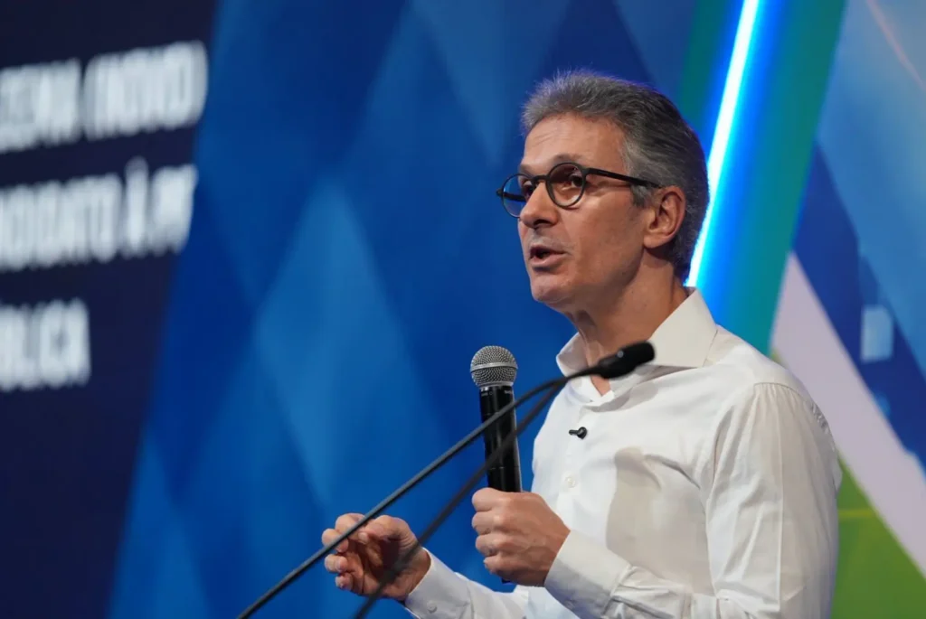 "Estatal é só para fazer politicagem: Zema defende privatizações"