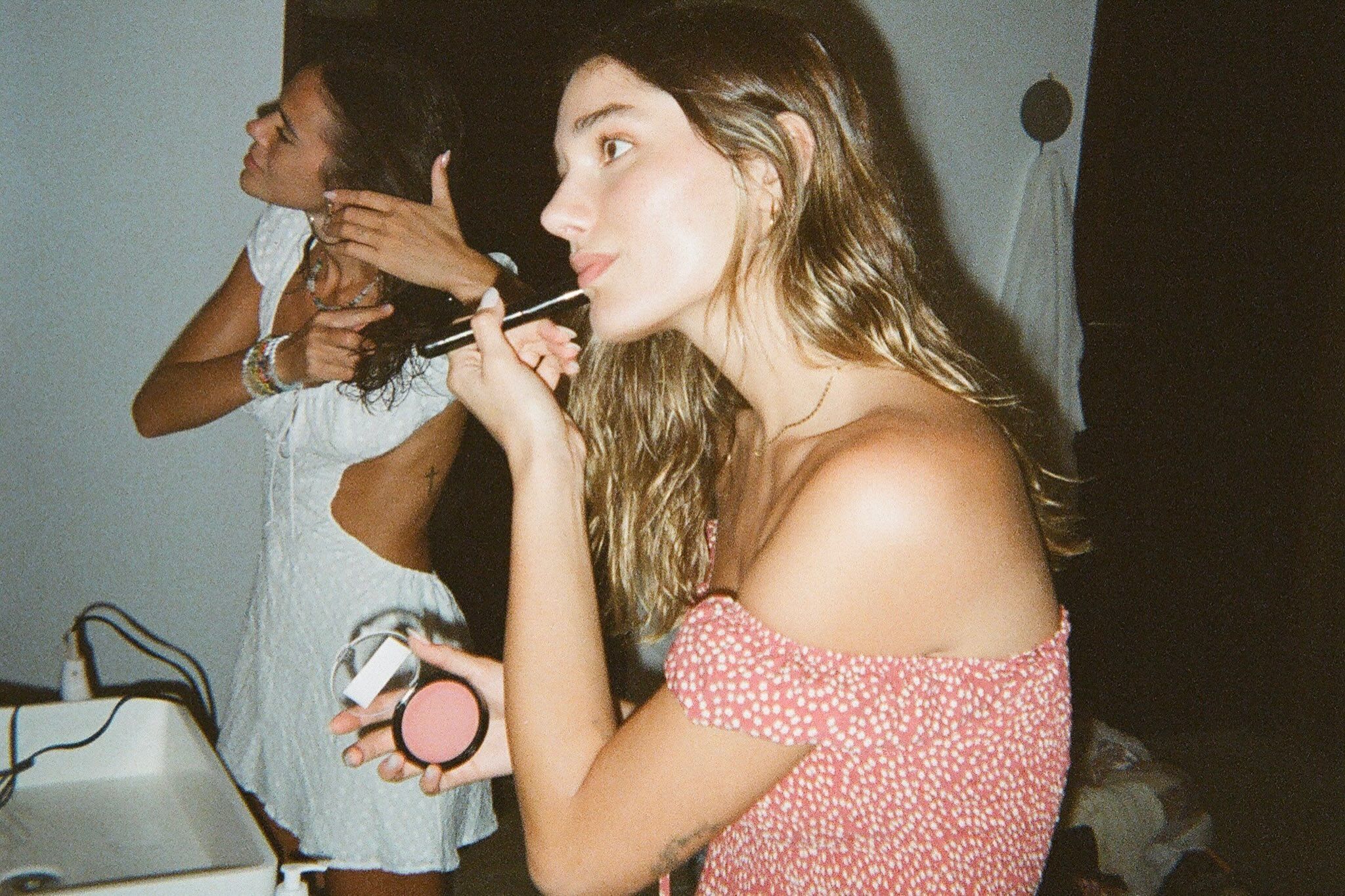 Bruna Marquezine se declara em aniversário de Sasha com amor e fotos