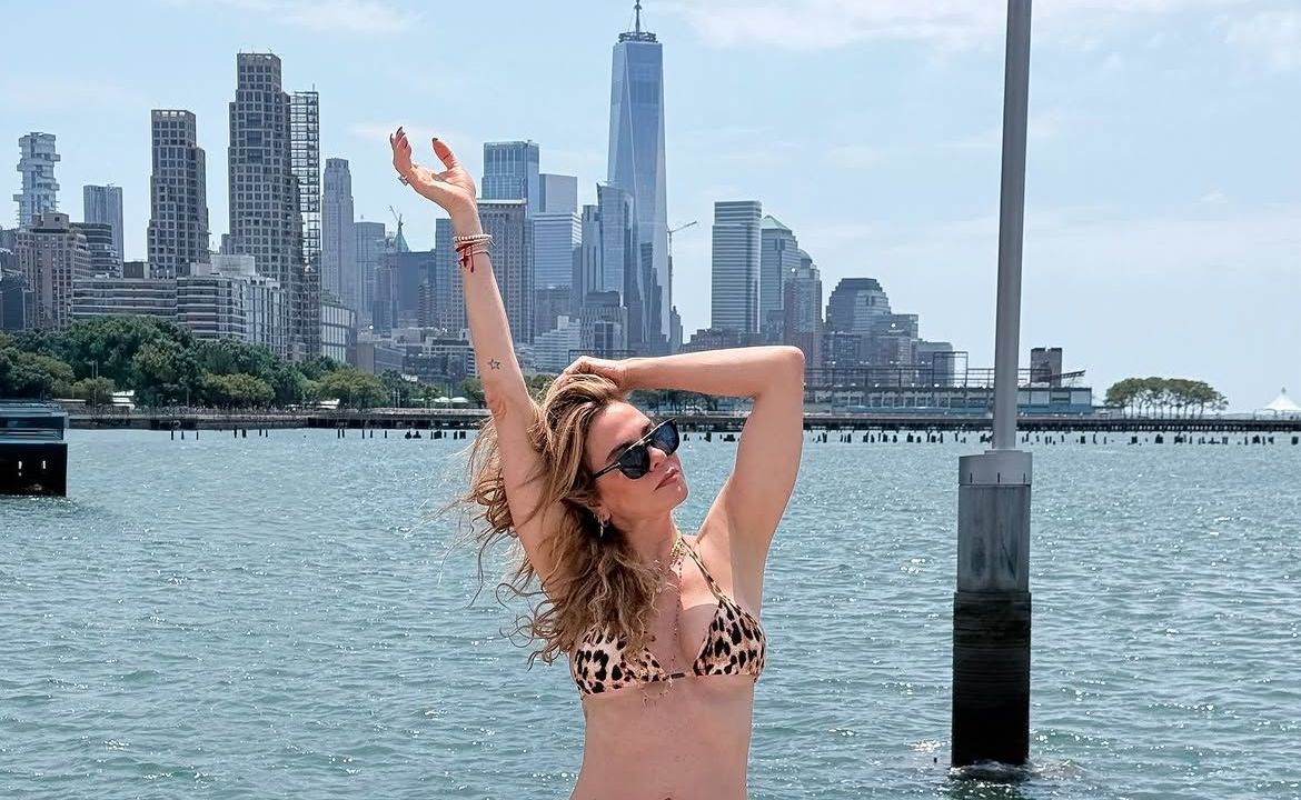 Luciana Gimenez curte praia em Manhattan: simplicidade e felicidade