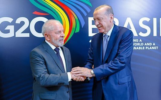 Lula telefona a Erdogan, fortalece cooperação e agenda COP31