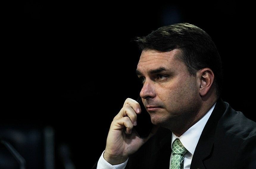 Missão diz que foi vítima de filiação fraudulenta de Flávio Bolsonaro