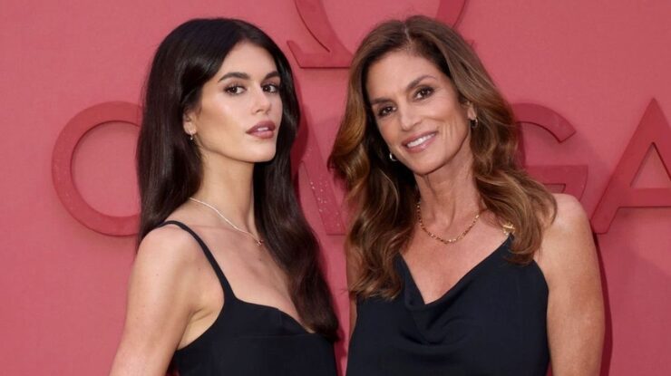 Kaia Gerber fala sobre comparações com Cindy Crawford: superando desafios