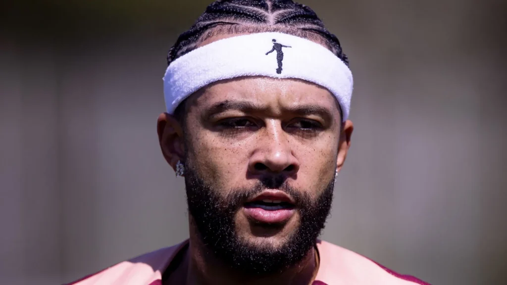 Memphis precisa ganhar títulos no Corinthians para justificar investimento