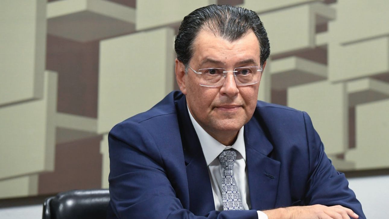 Braga mantém poderes do conselho e fortalece exportação mineral