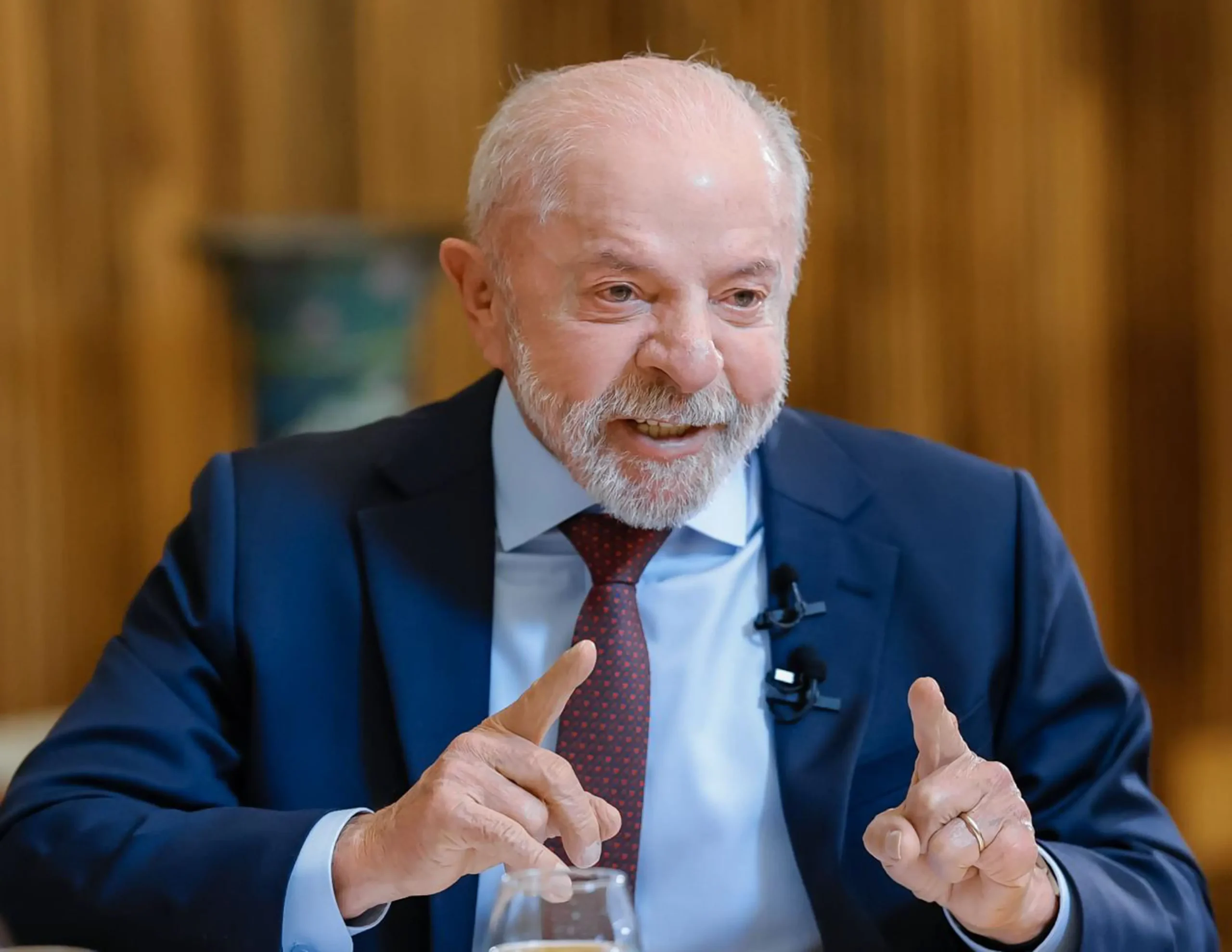 Amigo do presidente é o povo e não o Vorcaro, diz Lula