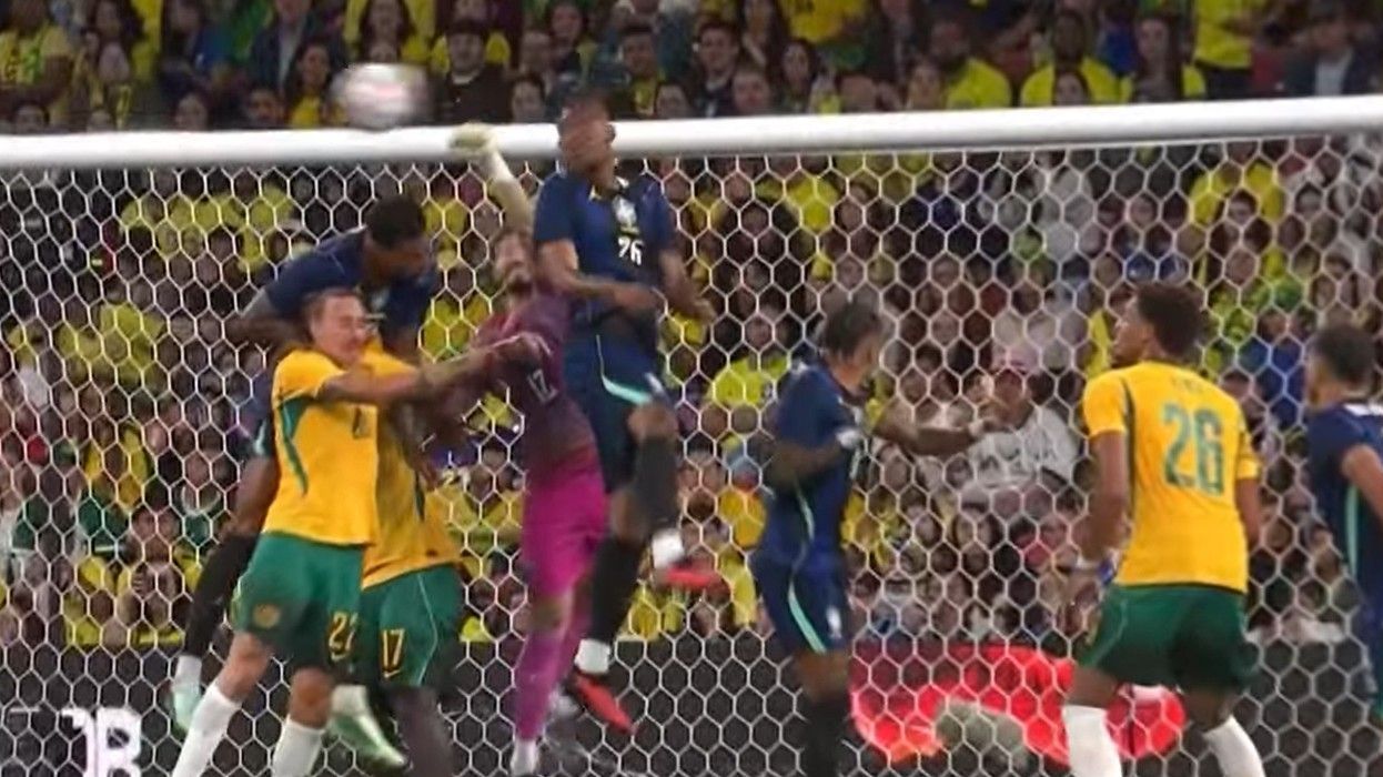 Falha? Análise do gol sofrido por Otávio na Austrália