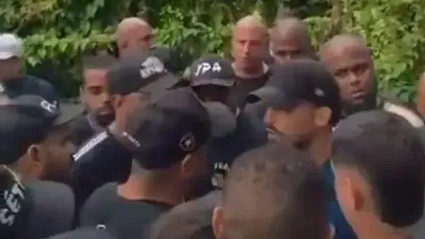 Torcedores do Botafogo protestam no CT; soluções para a paz