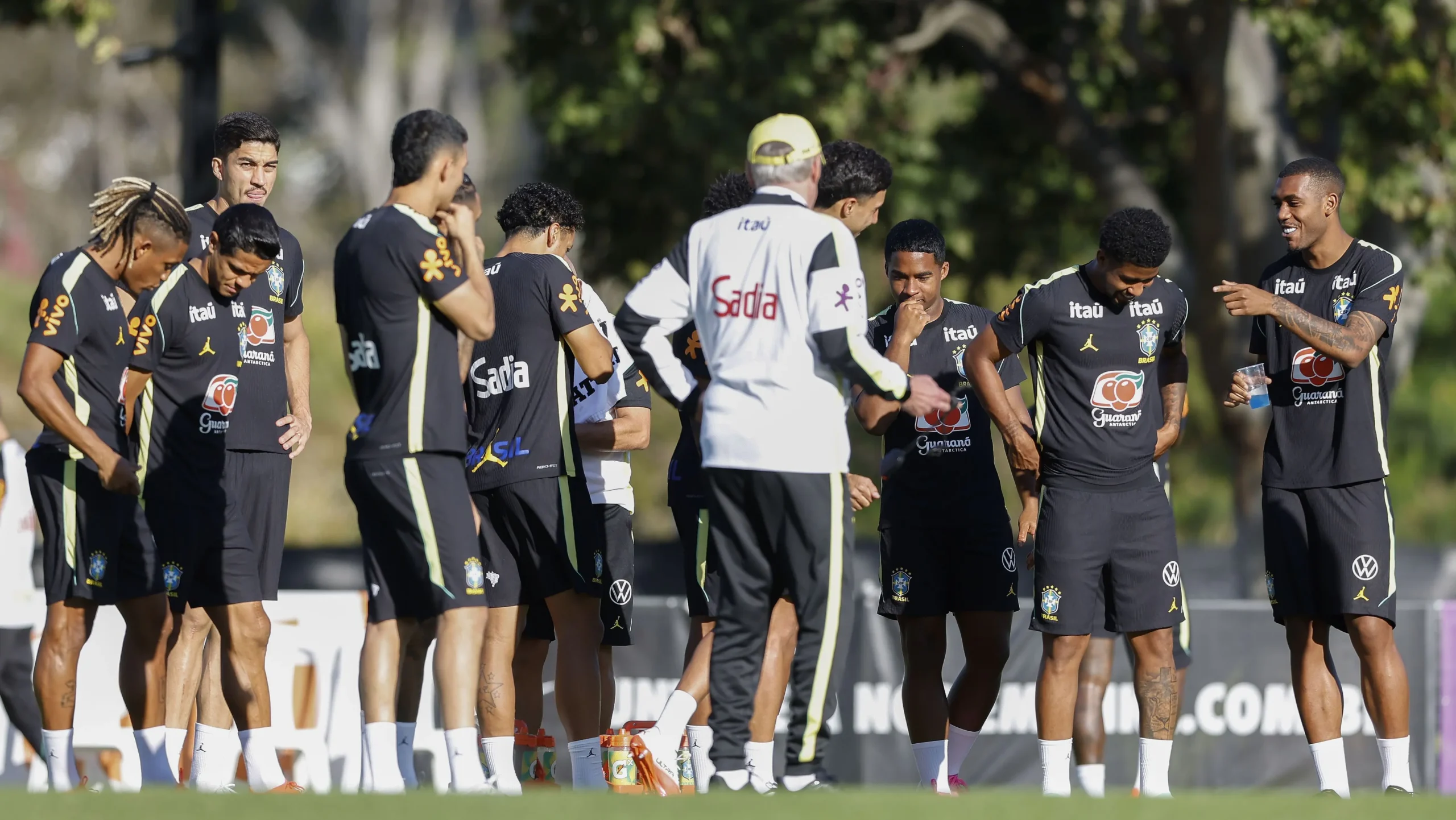 Escalação da Seleção: Mudanças estratégicas para amistoso decisivo