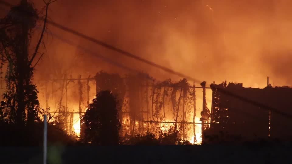 Incêndio atinge comunidade na Coreia do Sul e causa desabrigados