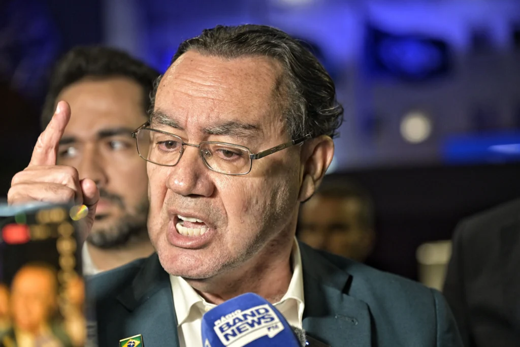 Cury avalia pedir adiamento da eleição e explora novas opções