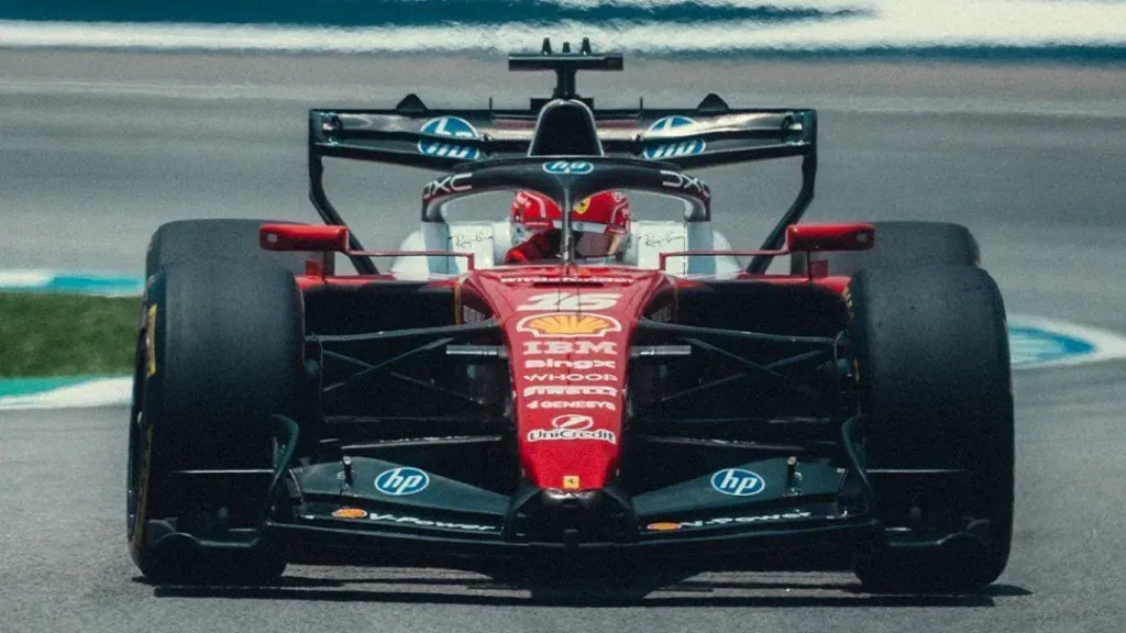 Charles Leclerc supera Hadjar e conquista liderança na TL2