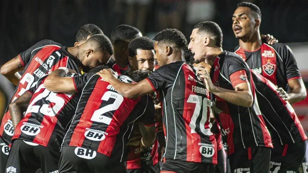Adversário do Corinthians, Vitória busca primeira vitória fora de casa