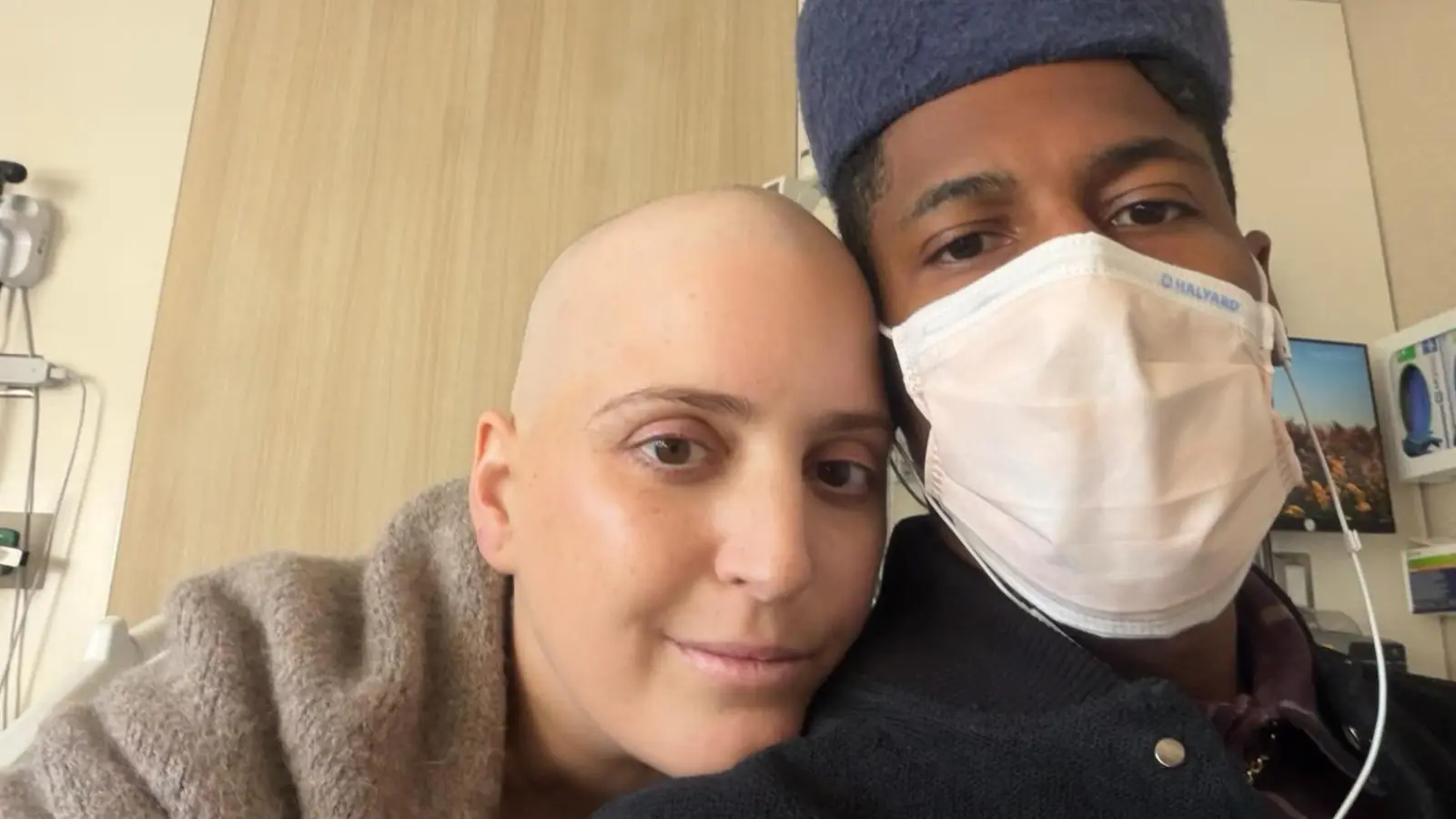Jon Batiste se declara à esposa e emociona fãs com amoroso gesto