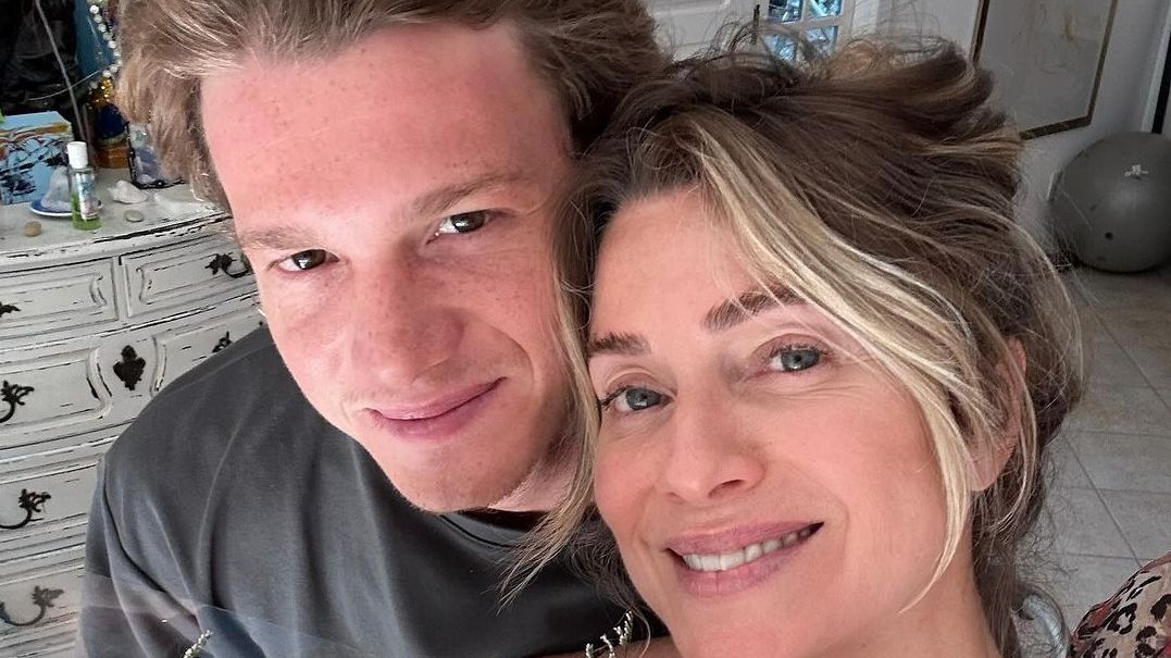 Letícia Spiller celebra 30 anos de Pedro Novaes com fotos inéditas