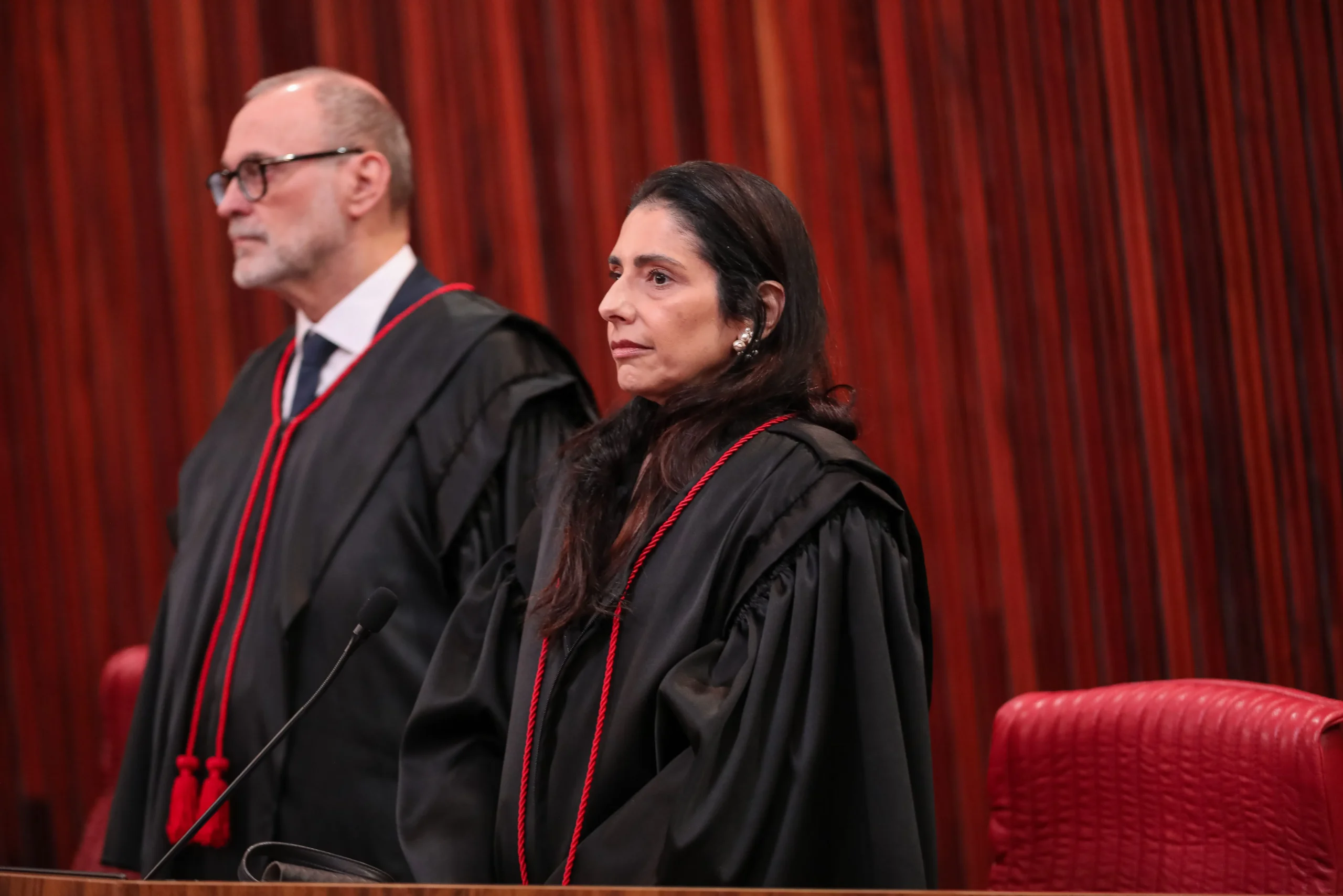Ministra que barrou cadeira vazia de Lula fala sobre misoginia