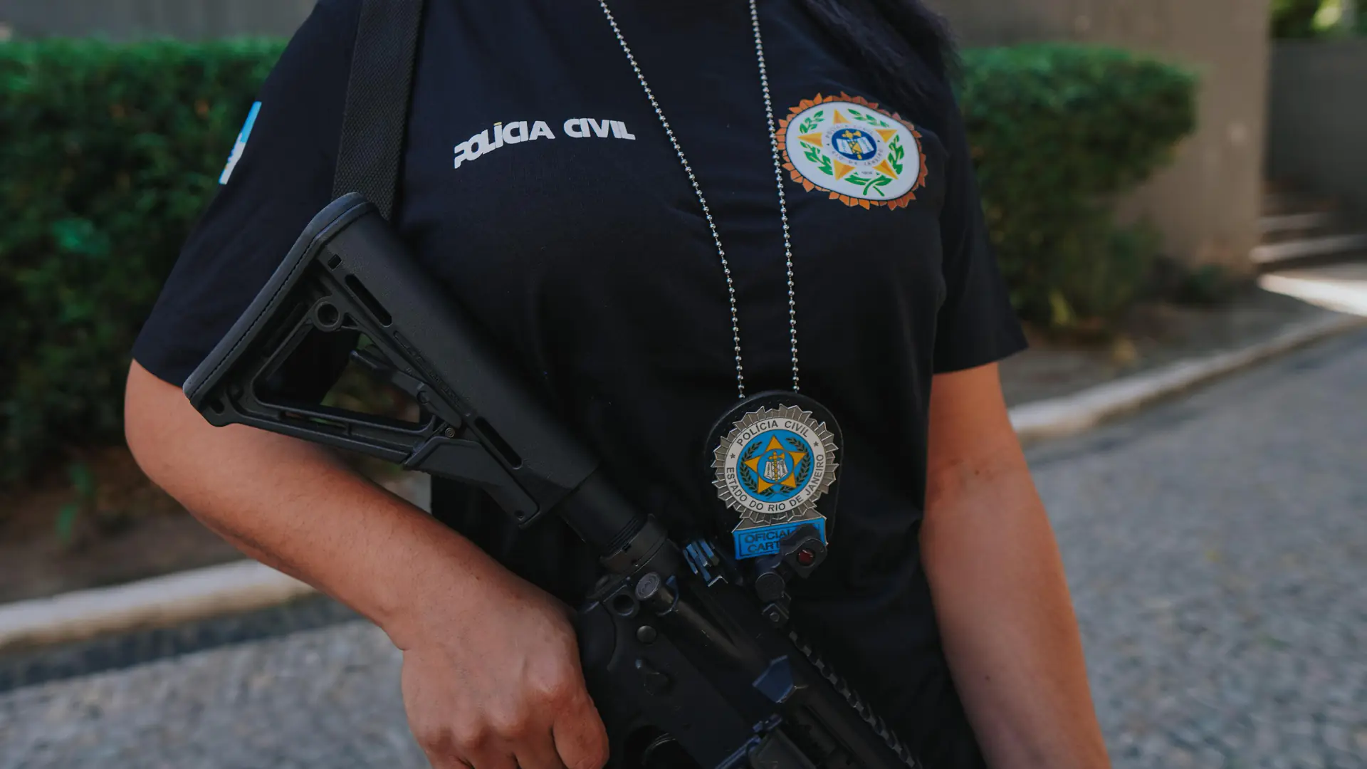 Quadrilha ligada ao tráfico na Maré enfrenta operação policial eficaz