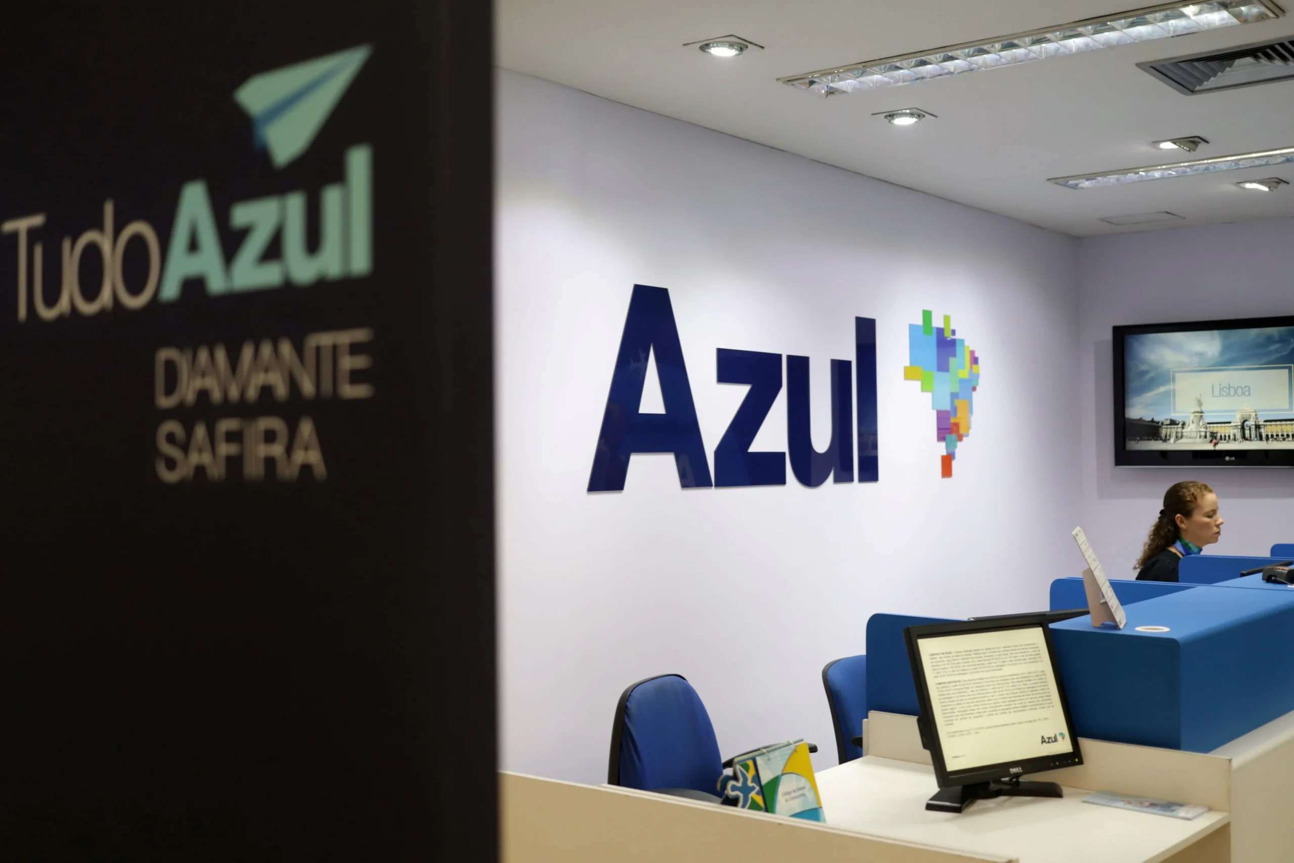 Azul toma financiamento de até R$ 2 bilhões para combustível econômico